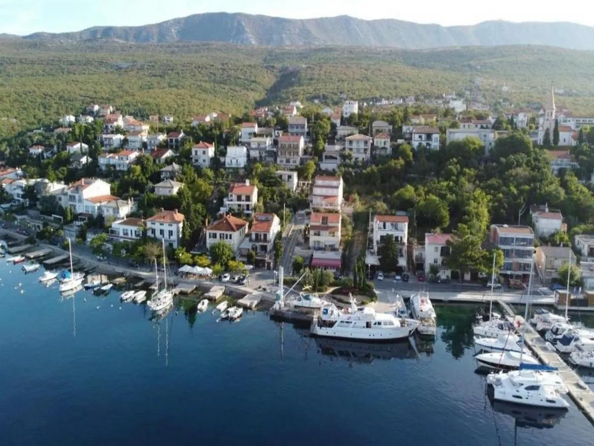 Apartmani Idea Jadranovo 0*,